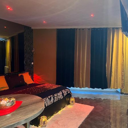 Homesparadise Loveroom Besançon Esterno foto